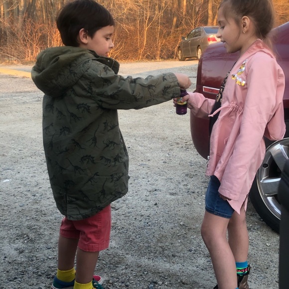 Meet your Posher, Dee 💗 - Picture 4 of 8